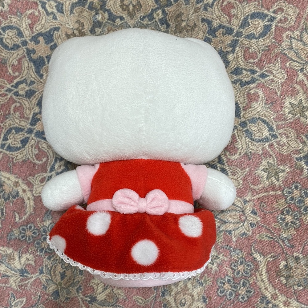 Hello kitty plush - Picture 2 of 2